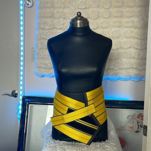 HANDCRAFTED adjustable velcro for sizes 0 to large for personal training belt - Picture 1 of 7